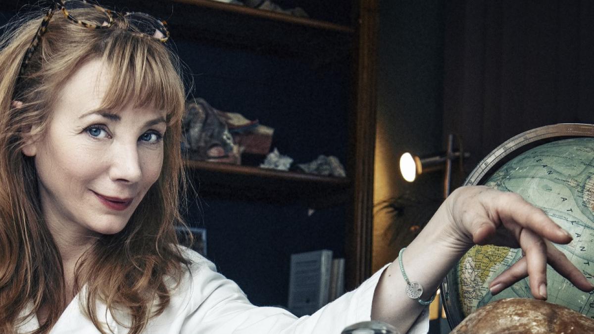 9 Must-Watch French TV Shows With Strong Female Lead Characters 10